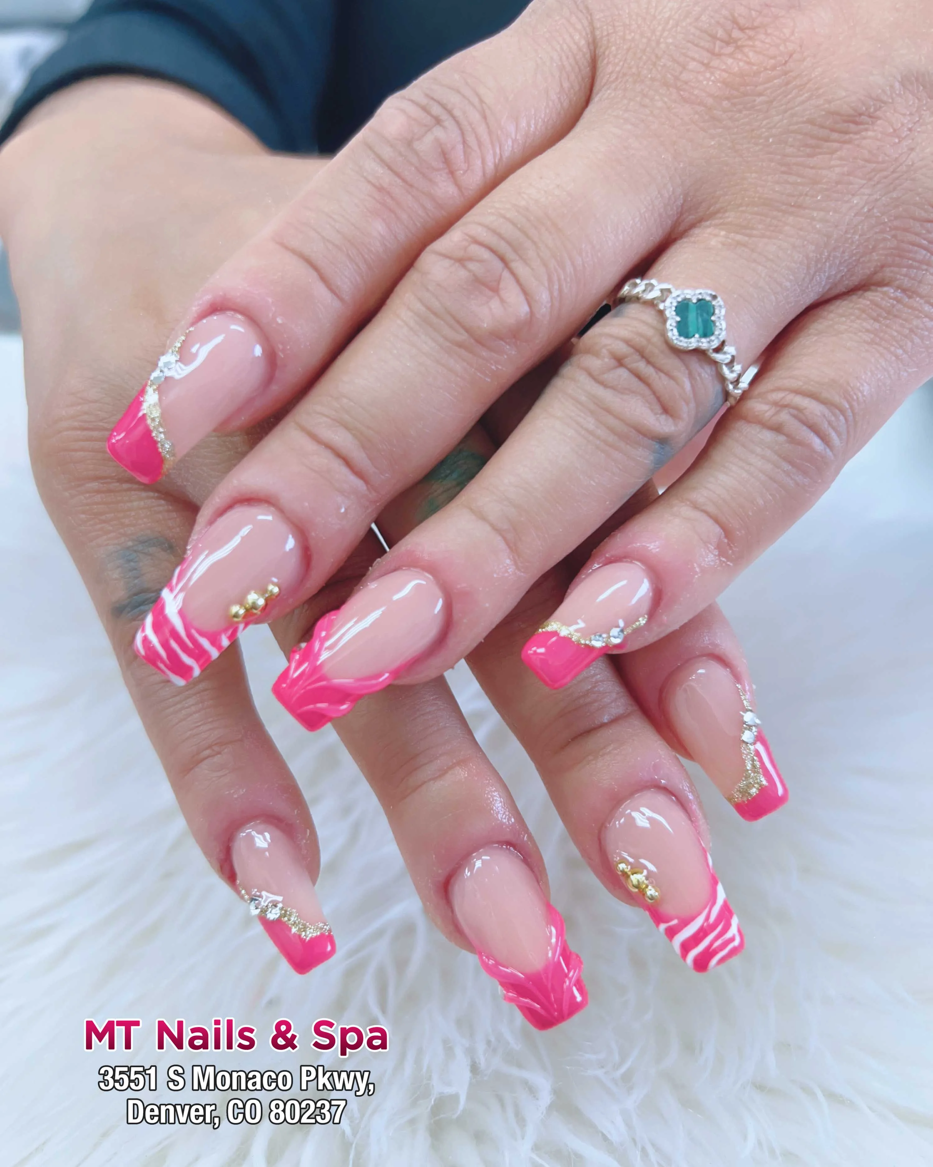 A Fresh Manicure for Your Next Look